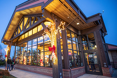 coos bay visitor center at dusk